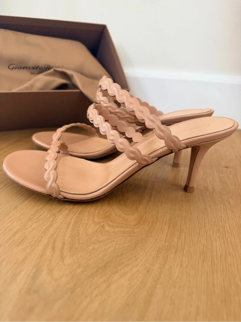 NIB ✨ GIANVITO ROSSI Kay Napa Peach Heel Sandals 9.5 $795